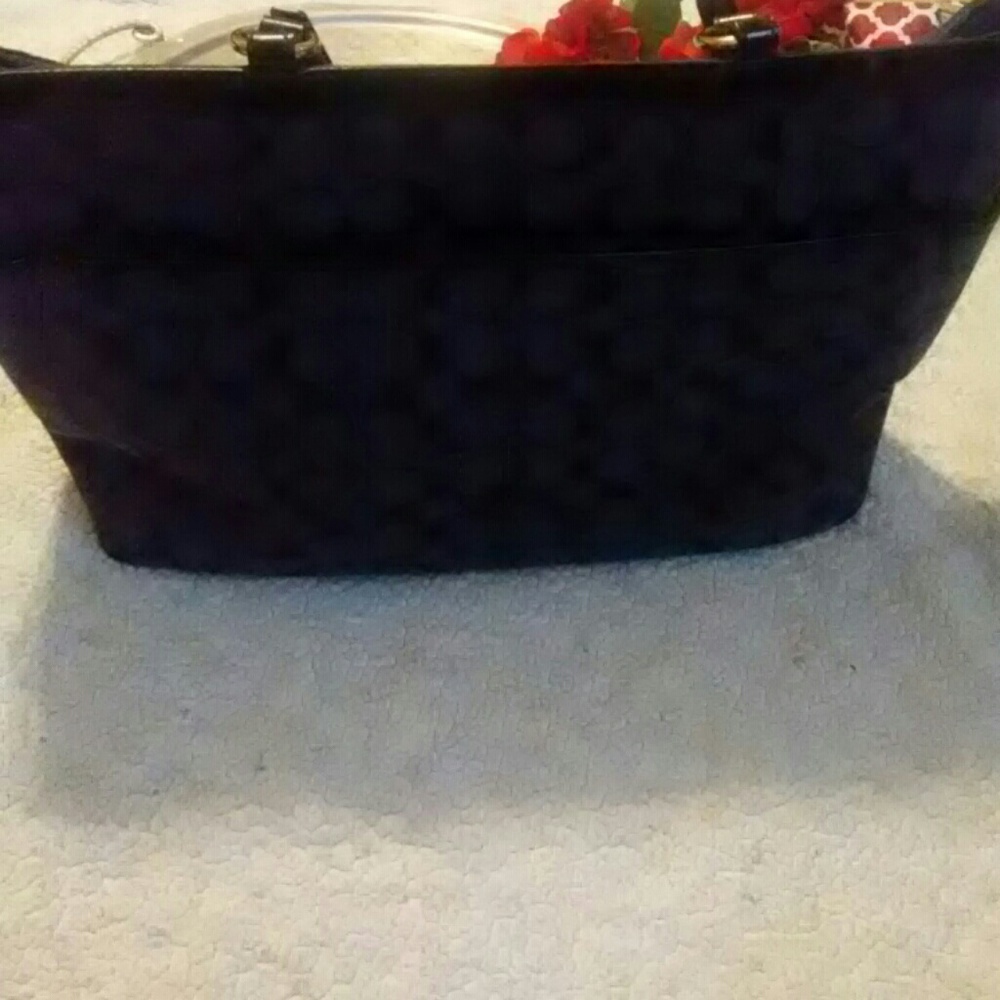 Coach black purse - Picture 4 of 8